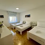 شقة Clara